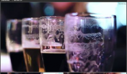 倒酒的视频,尽显优雅品味